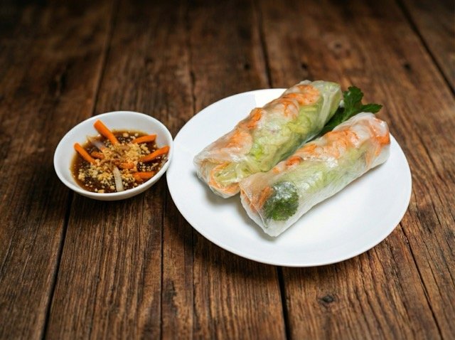 Gỏi cuốn tôm